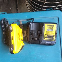 Dewalt 20 V Compact Lithium Ion 3 Ah Batery + Charger