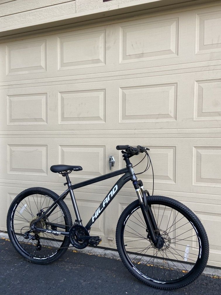Hiland Mountain Bike – 17” Frame - Aluminium Bicycle Disc brakes - 26” wheels