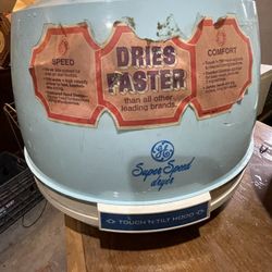 Hands-Free Hair Drying Space Egg!