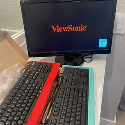 Computer Monitor With Keyboard 