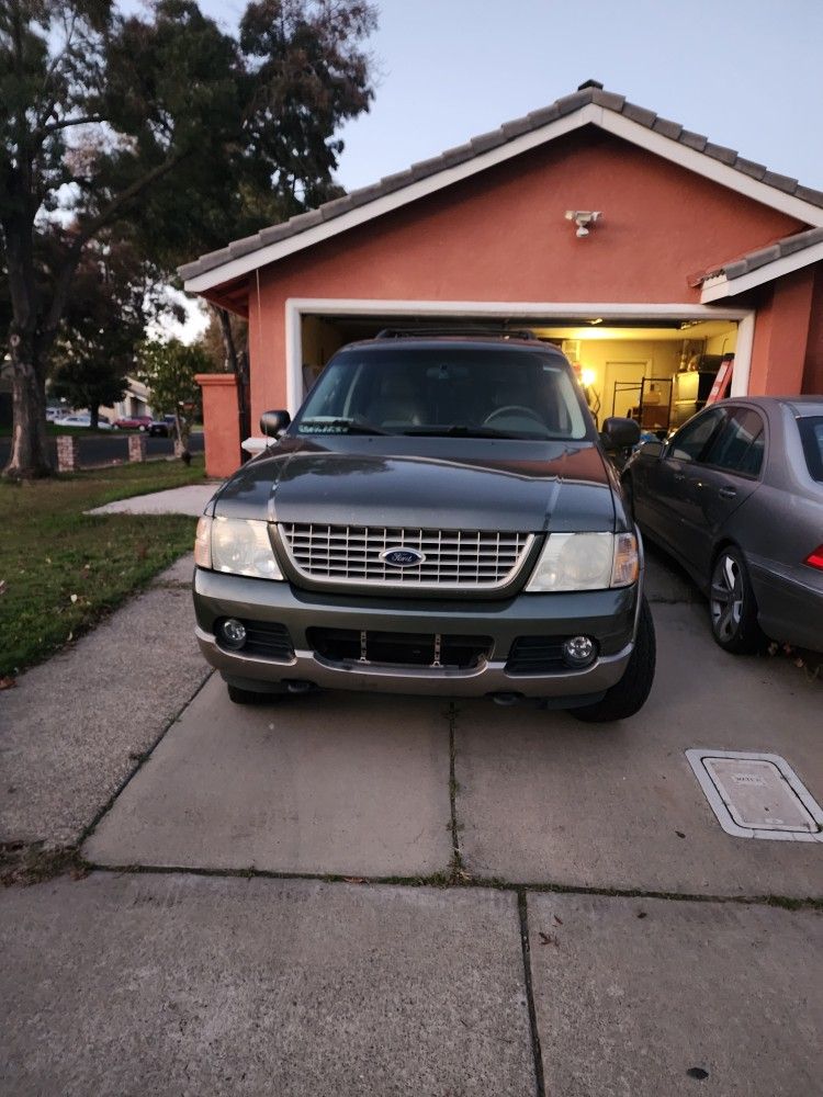 2003 Ford Explorer