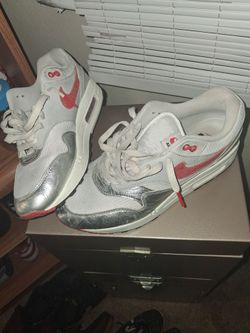 Airmax shoes size 9