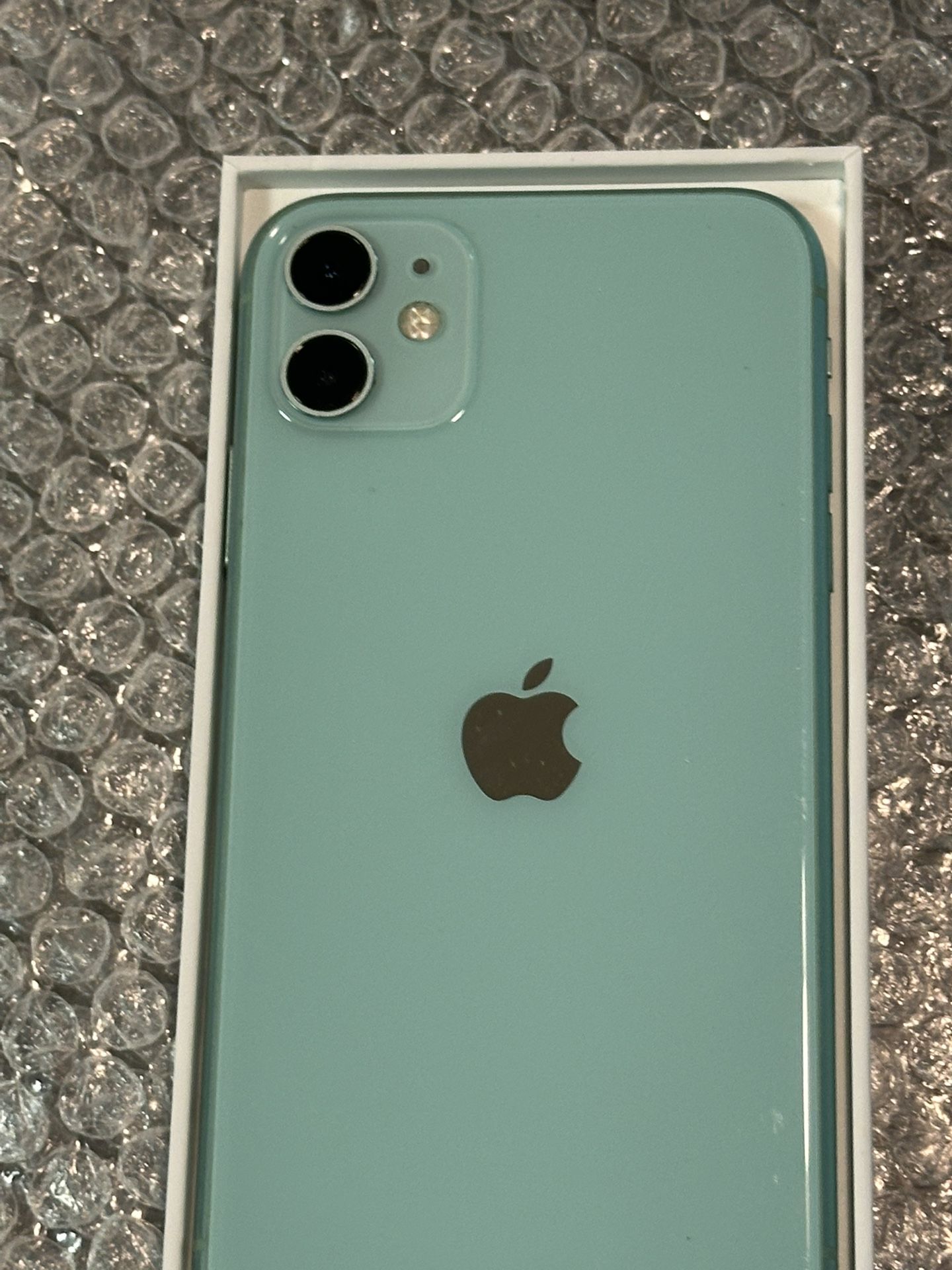 iPhone 11 Green UNLOCKED