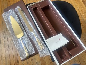 Wedding cake And Knife Set NEW