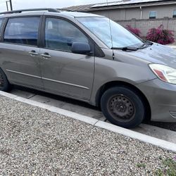 2004 Toyota Sienna