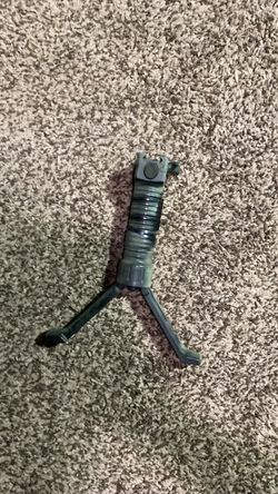 Bipod grip