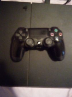 PlayStation 4 With Ps account Extra 