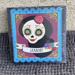 Dia De Los Muertos Sugar Skull Table Decor.