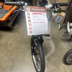 Huffy Highlande 20” Bike. Retail 130