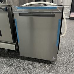 Whirlpool Stainless Steel 24” Built In Dishwasher 