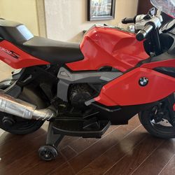 2 Electronic Kids Motorcycles