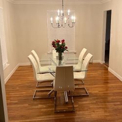 Dining Table And 6 Chairs 