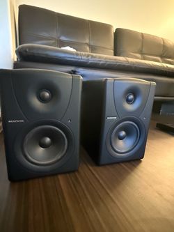 🎵 Mackie MR5 Studio Monitor Speakers – Pair – $100