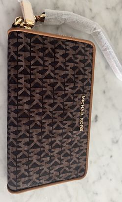 New Original Michael Kors Wallet 