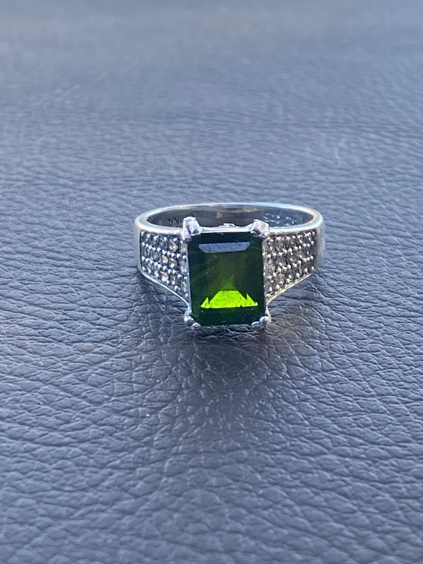 Emerald And Diamond Ring 