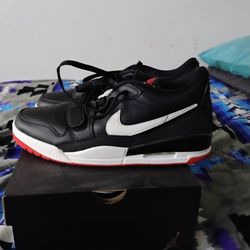 Basketball shoes air Jordan 312 low.