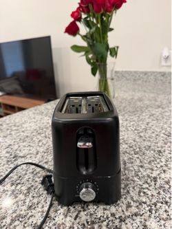 KitchenSmith 2-Slice Toaster – Black – Works Great