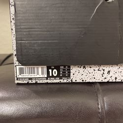 Jordans 6 Maroon Size 10