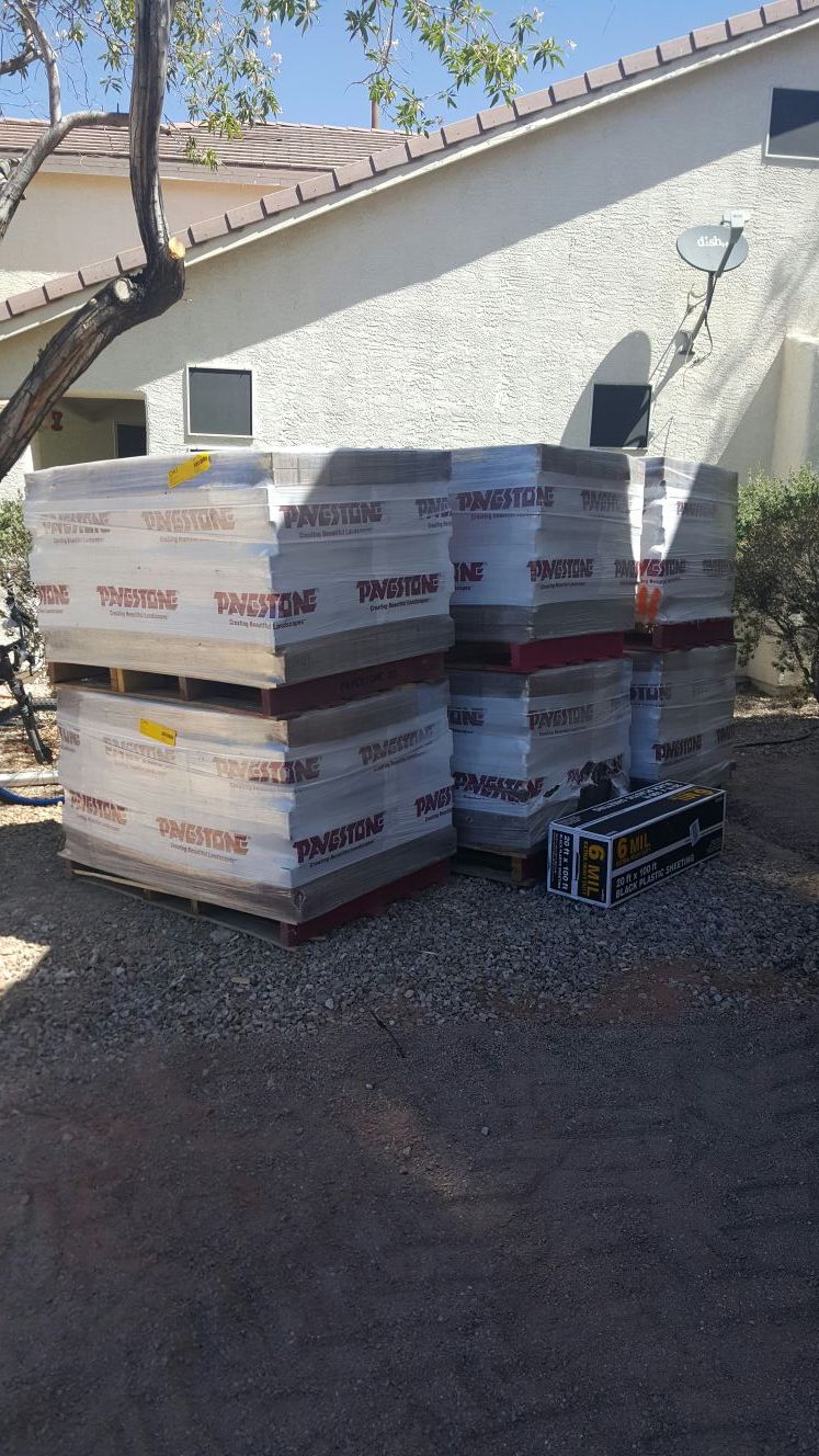 5 pallets of pavestone holland old town blend $300 per pallet