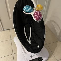 4moms mamaRoo 4 Classic Infant Multi Motion Baby Swing
