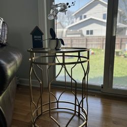 Accent Gold Table 