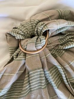 Wild bird linen ring sling baby carrier
