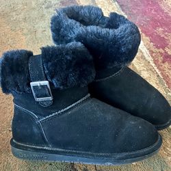 Bearpaw Abby Black Suede Ankle Bootie