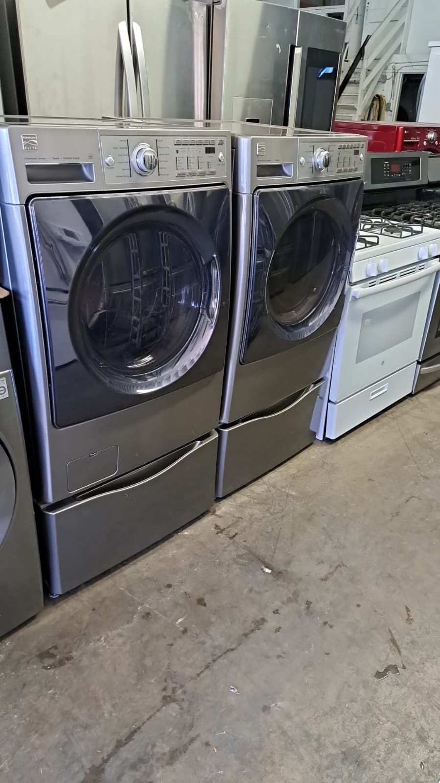 Kenmore Washer & Gas Dryer W/ Pedestal Storage