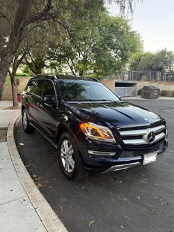 2014 Mercedes-Benz GL 450 4MATIC – 105K Miles – $6,700