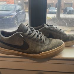 Nike Shoes - Size 10