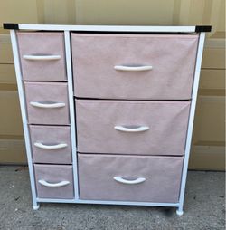 Chest of drawers