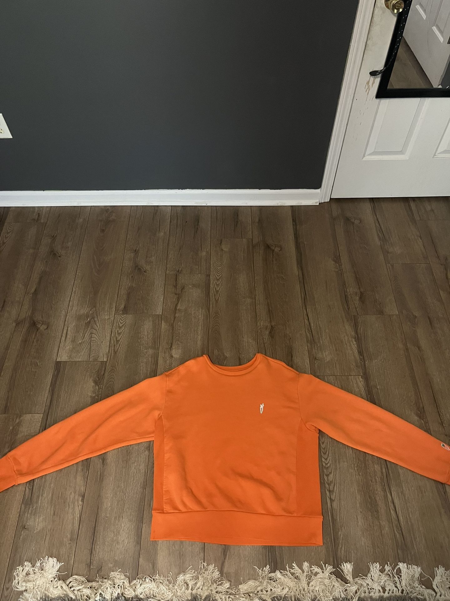 Half Evil X Carrot Pull Over