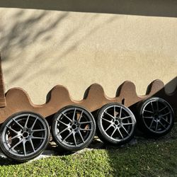 Mustang Niche 20in Rims 5 x 114.3 mm 