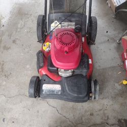 Lawnmower Honda 100$ 