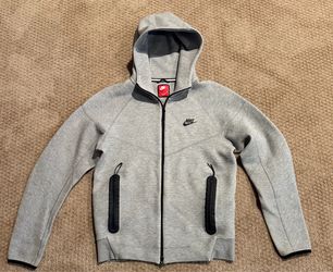 Men’s Size Small Gray Nike Tech Jacket