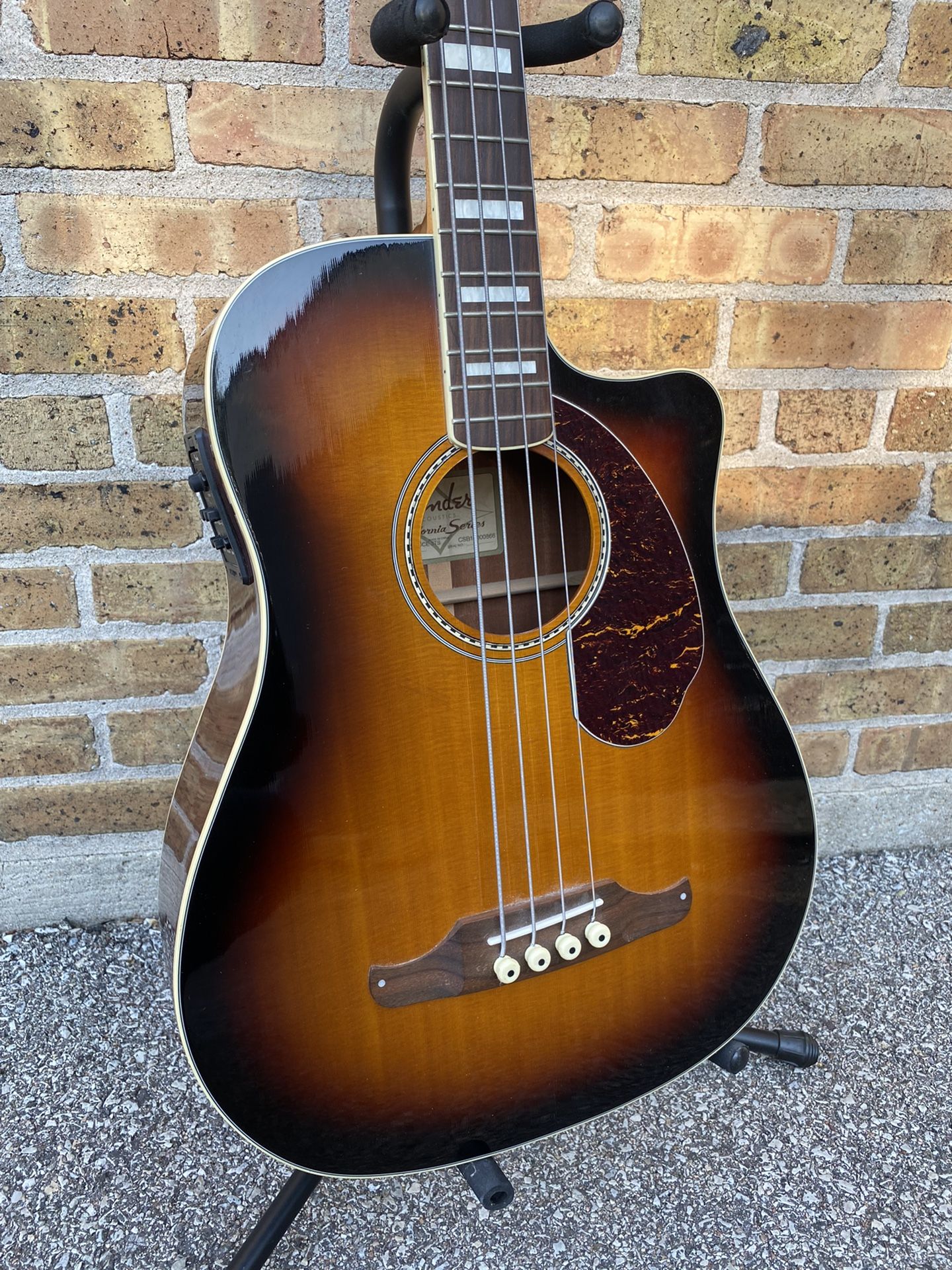 Fender Kingman Acoustic Electric Bass Guitar