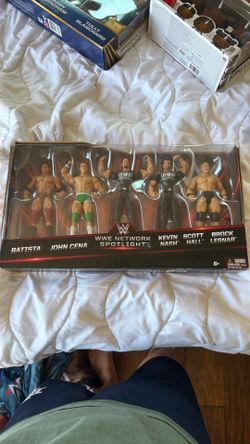 WWE network spotlight figures