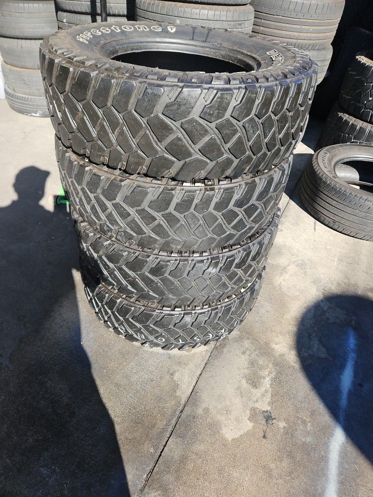 Set LT 255/75/17 Firestone Destination