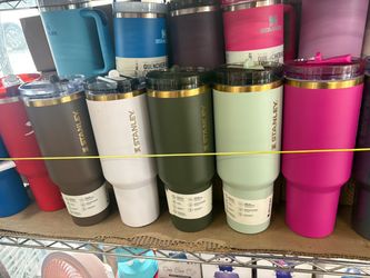 Stanley Quencher Tumbler Lot – Mixed Colors