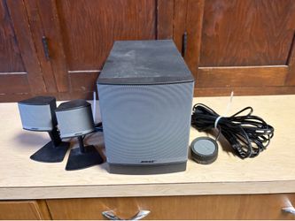 Bose companion 3 Series 2 speakers one speaker is missing plug