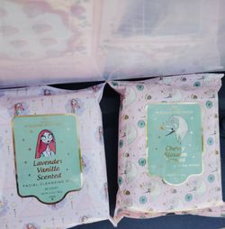 Facial wipes