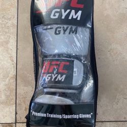 New UFC Gym 16oz Boxing Gloves 