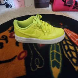 Air Force 1 Neon Volt Size 6y