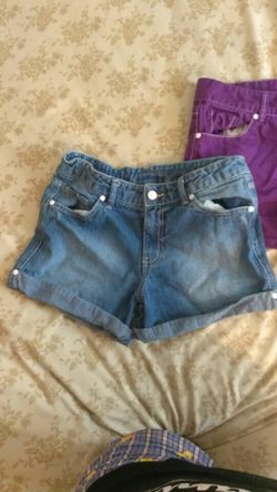 Girl short pants