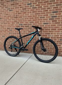 SALE! NEW 17" MEDIUM FUJI NEVADA 1.5 27.5 18 SPEED HARDTAIL MTB MTN MOUNTAIN BIKE