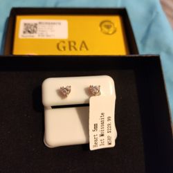 Rose Gold Moissanite Heart Earrings 