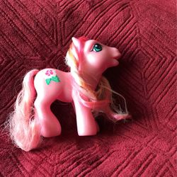 My Little Pony Hasbro 2002 G3 Luau Pink Horse with Pink, White,& Orange Hair