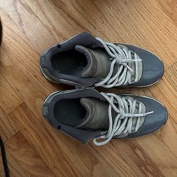 Jordan 11 low cool grey Sz 8