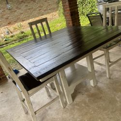 Dining Table And 3 Chairs