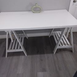 Desk Table/59×30" Escritorio /mesa se desmonta!